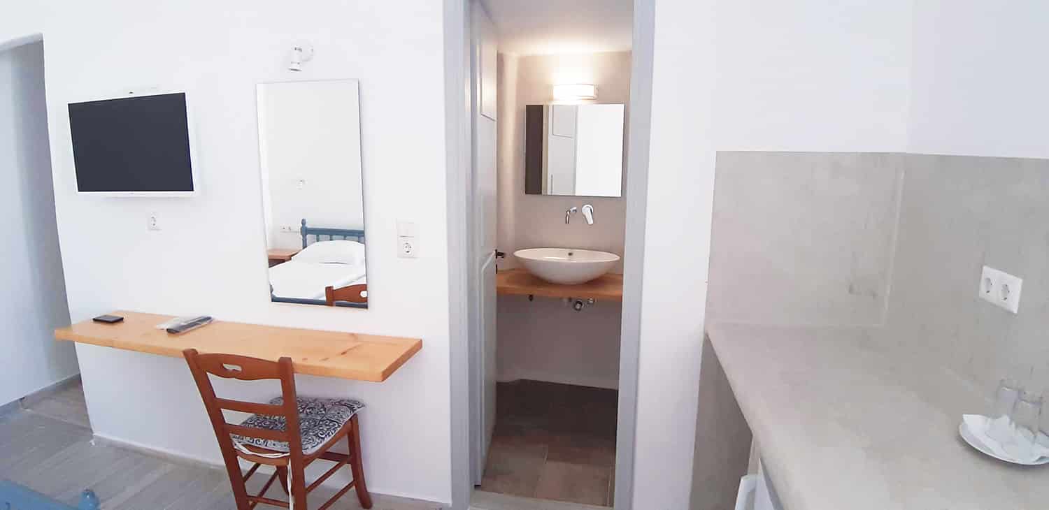 CASTELLINO Rooms To Let a Naxos