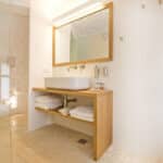 LACONIA-Deluxe-2