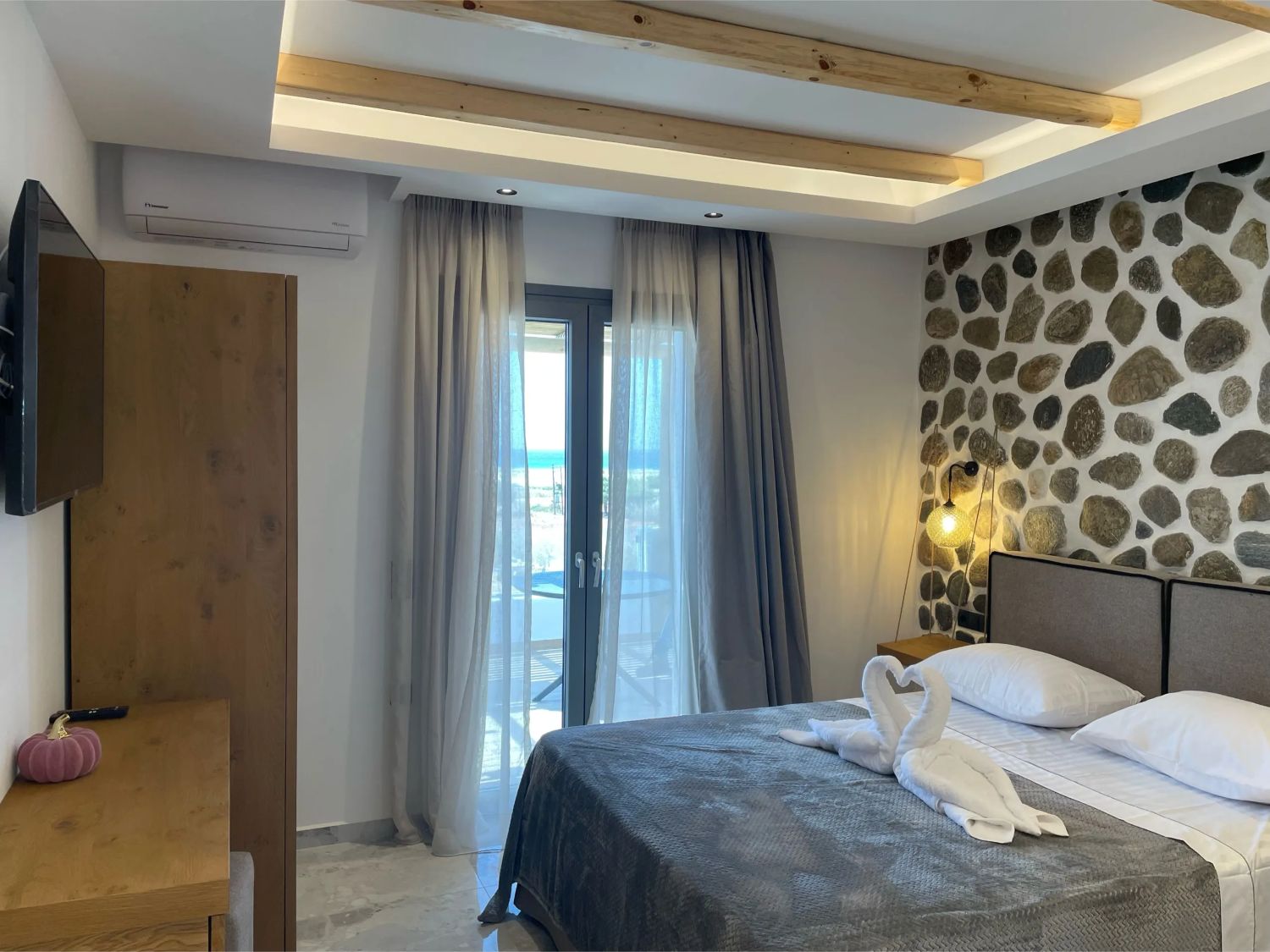 LATRAMYS SUITES a Naxos