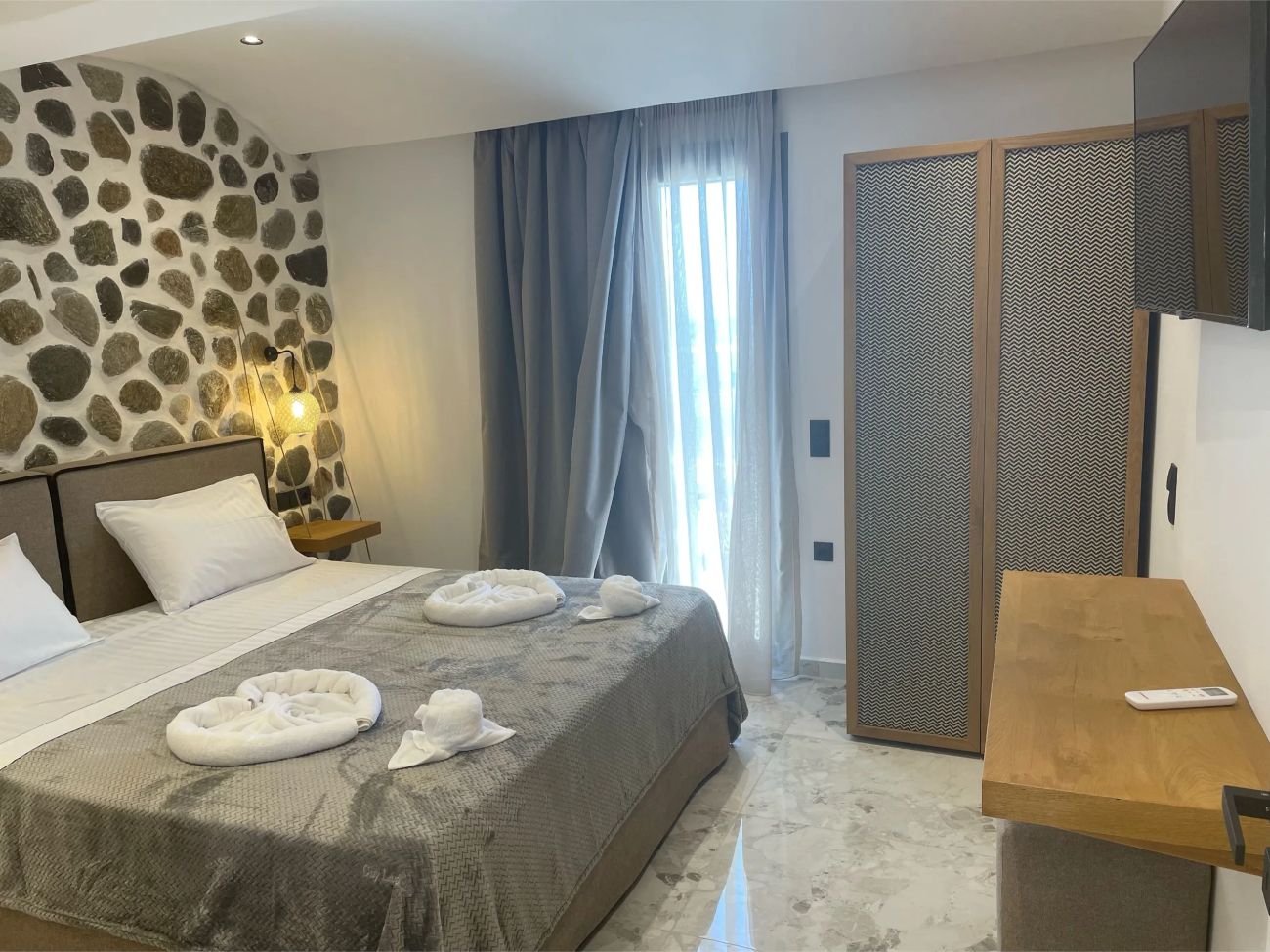 LATRAMYS SUITES a Naxos