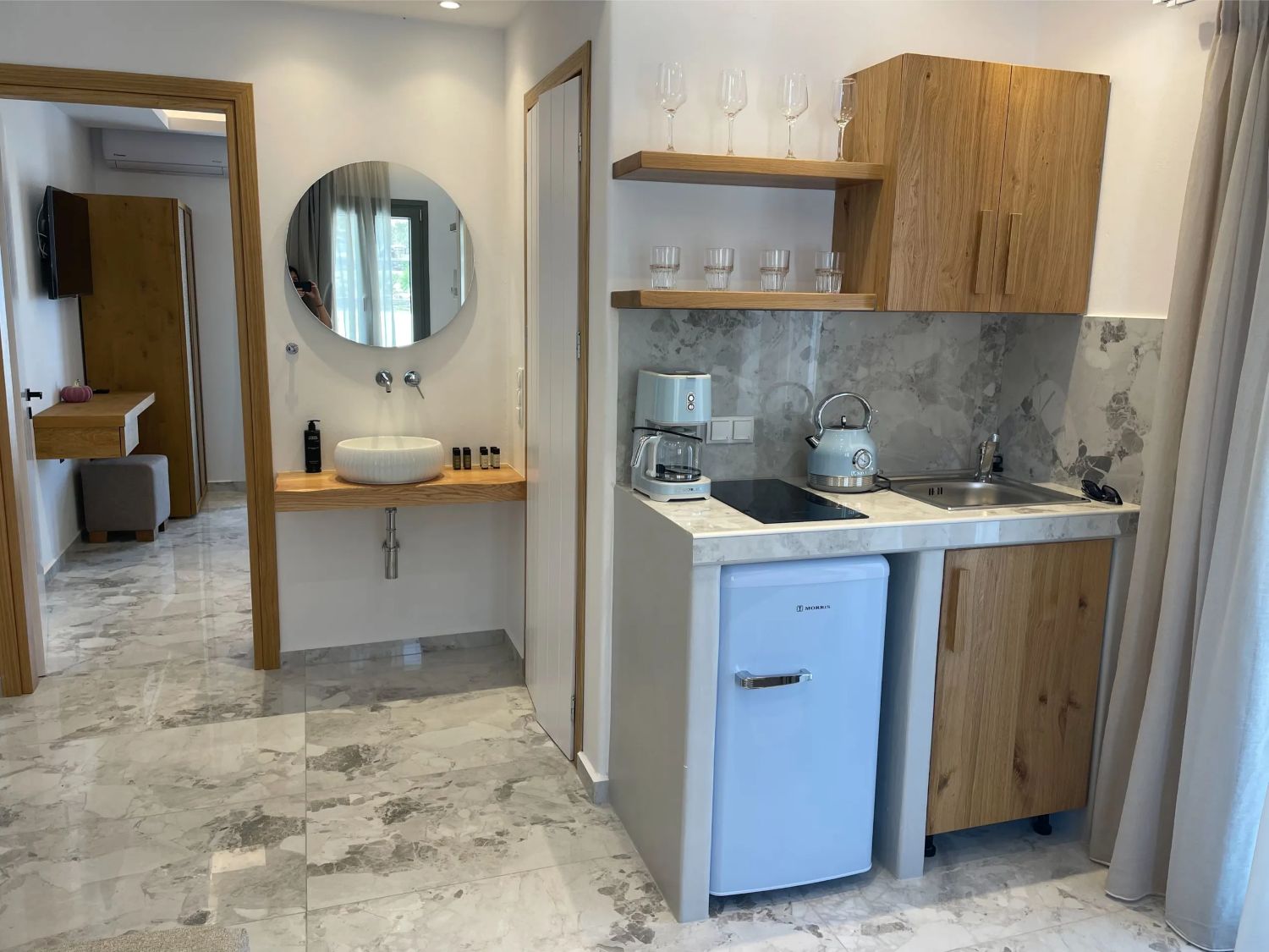 LATRAMYS SUITES a Naxos